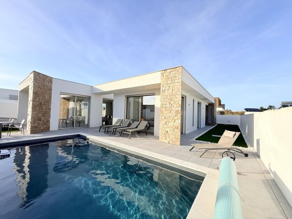 Villa a Santo Onofre e Serra do Bouro, Leiria - foto 1