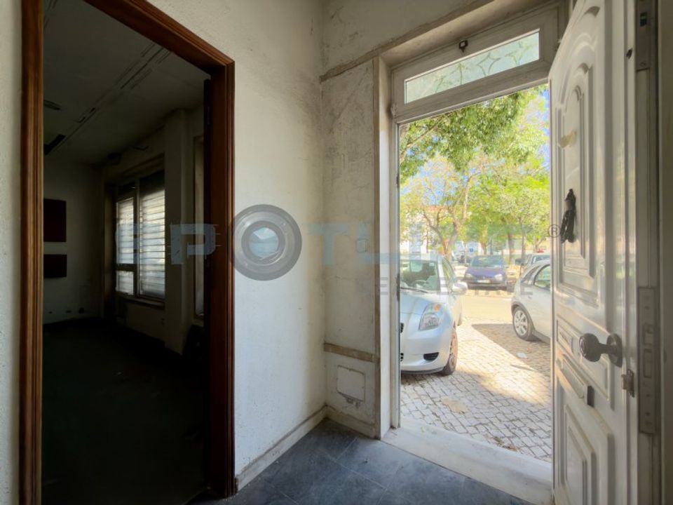 Erhvervsejendom i Laranjeiro, Setubal - foto 4