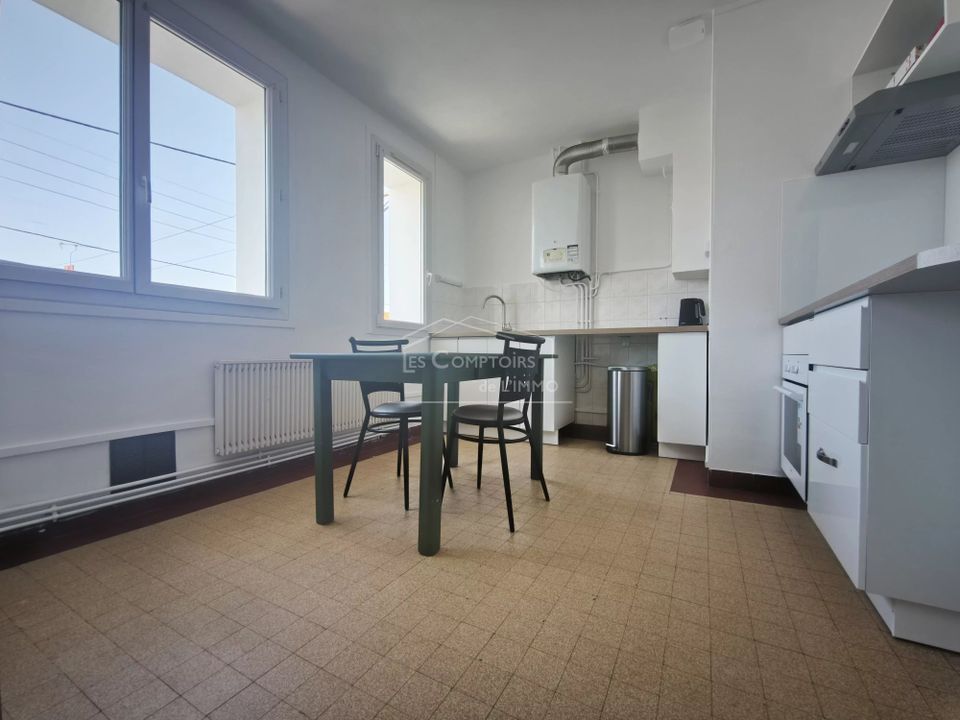 Apartment in Donges, Loire-Atlantique - photo 2