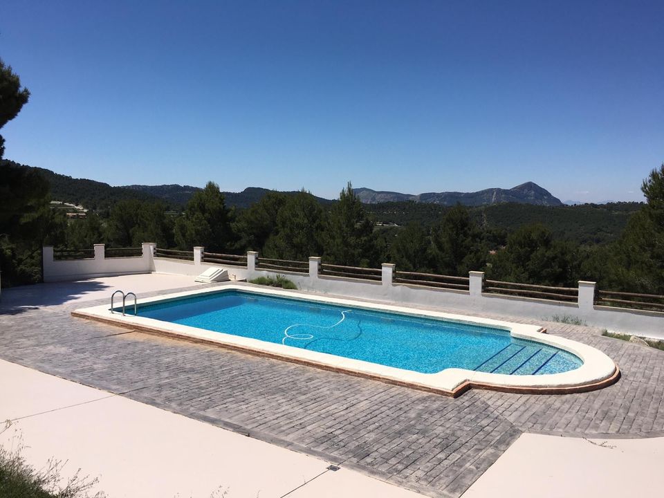 Villa en Castalla, Alicante - foto 2