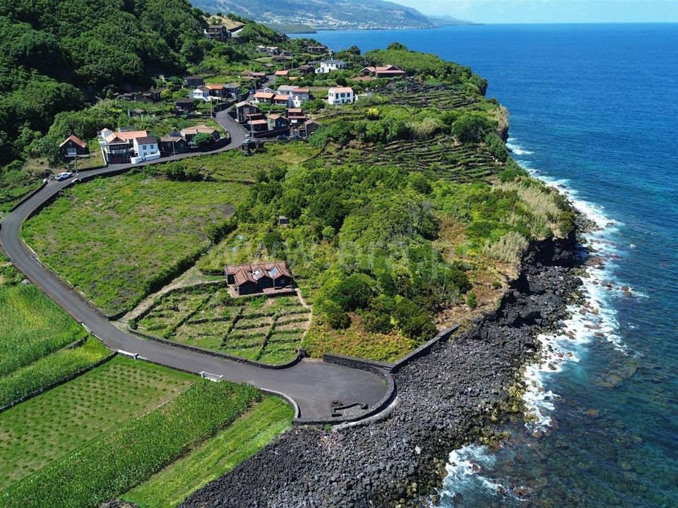 Casa de pueblo en Sao Roque do Pico, Pico - foto 1