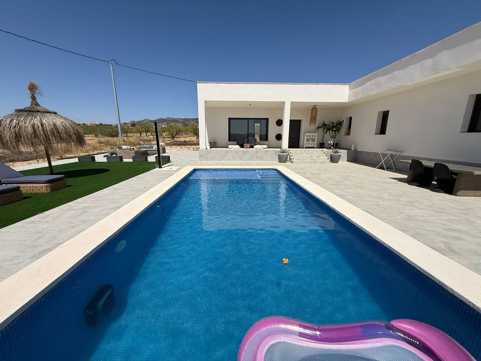 Villa i Pinoso, Alicante - foto 1