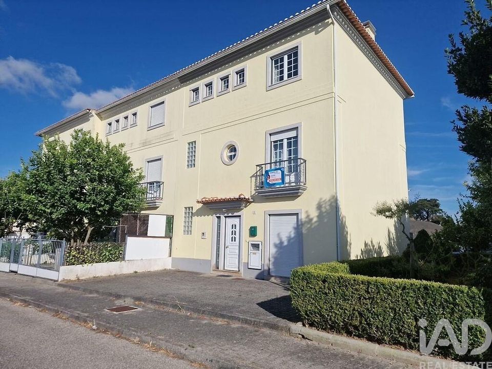 Casa adossada a Bombarral, Leiria - foto 2