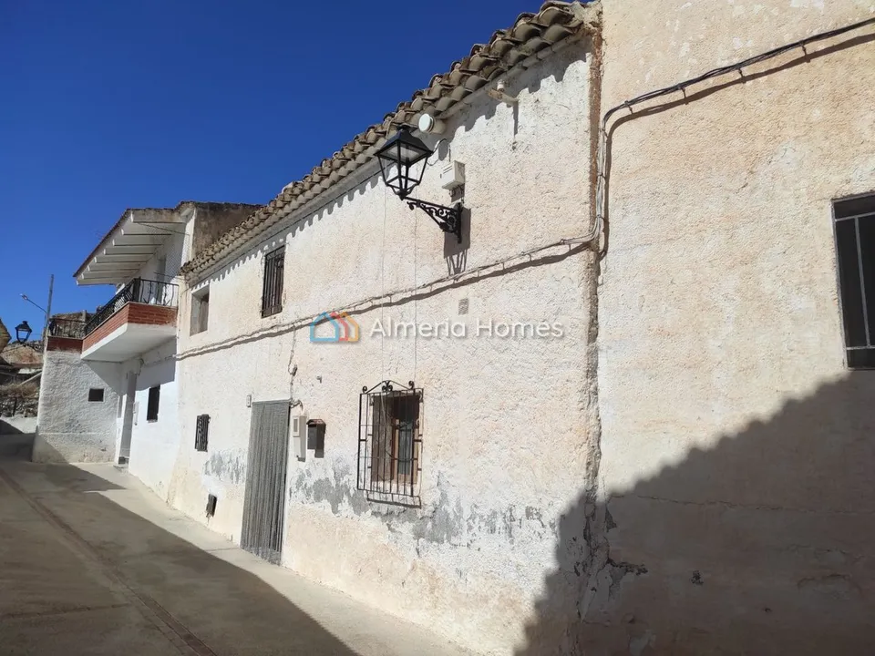 Hus i byn i Lucar, Almeria - foto 1