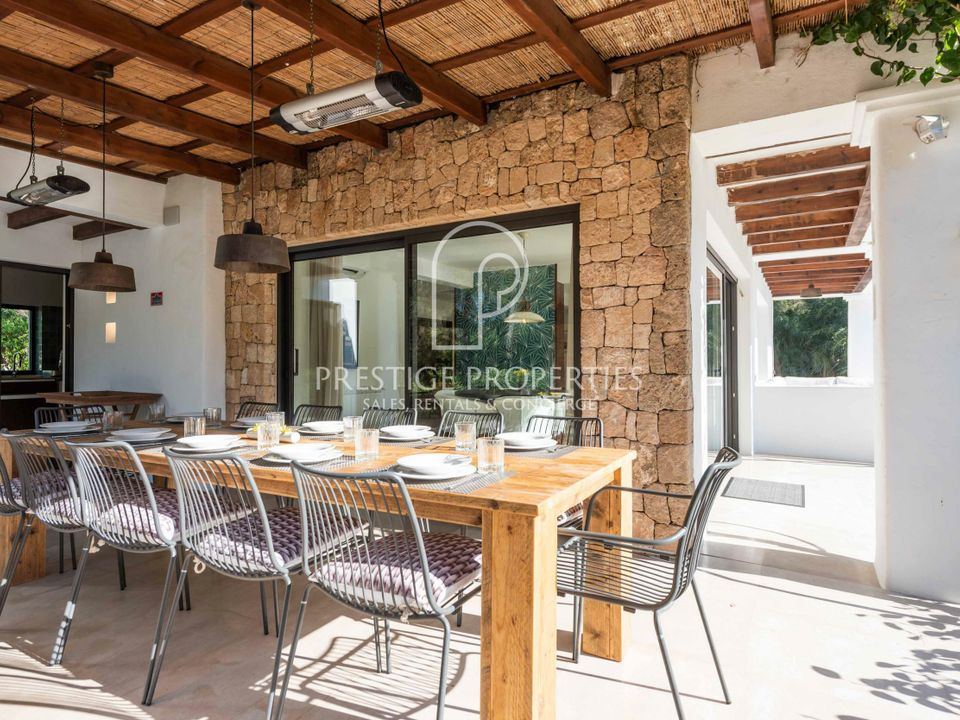 Villa en Cala Jondal, Ibiza - foto 2