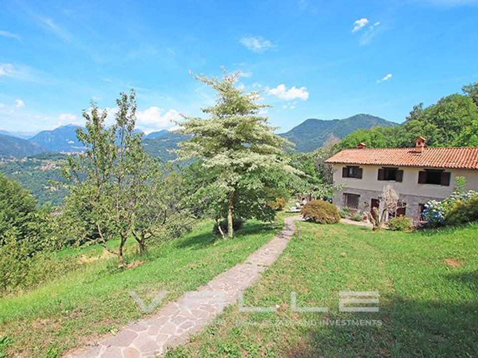 Villa in Zogno, Bergamo - foto 1