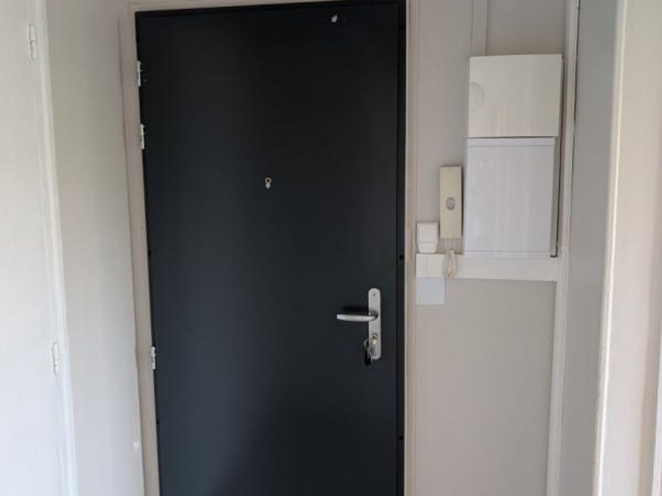Apartment in Avallon, Yonne - photo 1