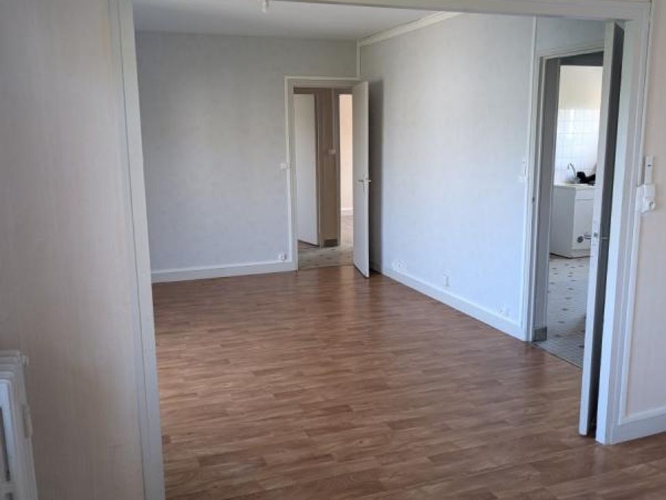 Apartment in Avallon, Yonne - photo 3