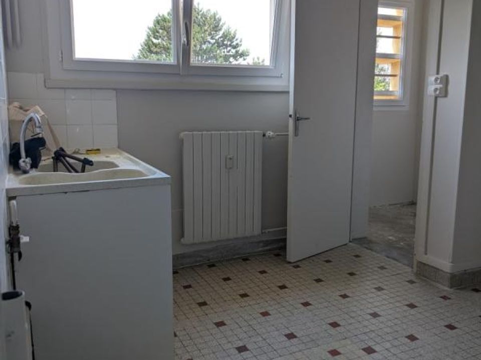 Apartment in Avallon, Yonne - photo 4