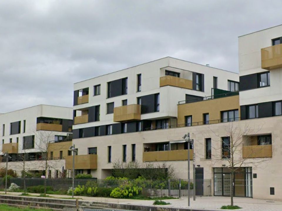 Lejlighed i Saint-Cyr-l'Ecole, Yvelines - foto 1