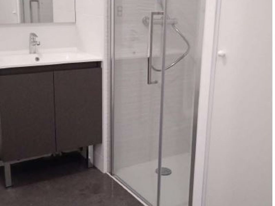 Apartment in Tours, Indre-et-Loire - photo 2