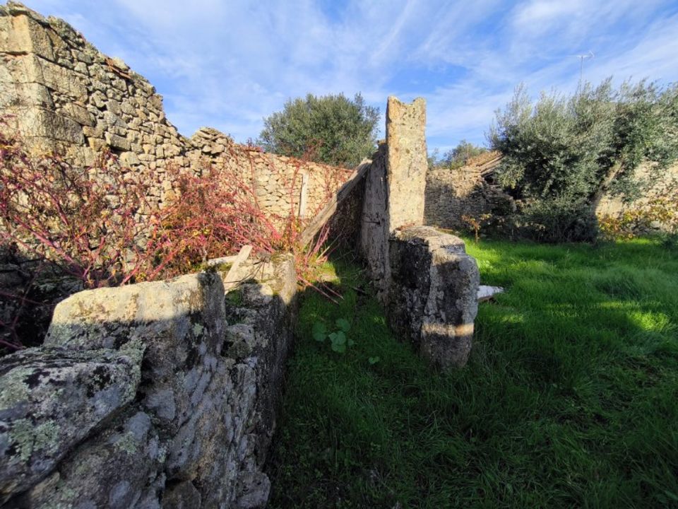 Helårsgrund i Escalos de Cima e Lousa, Castelo Branco - foto 5