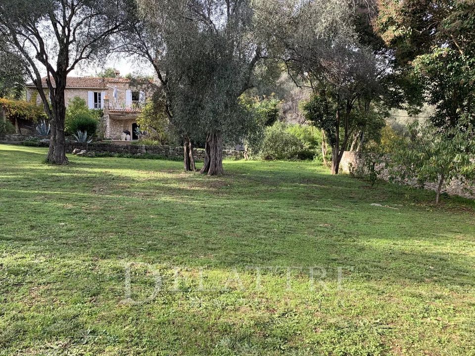 Lejlighed i Roquefort-les-Pins, Alpes-Maritimes - foto 1