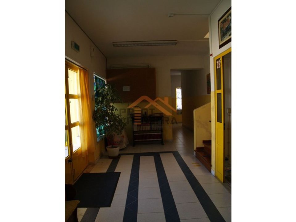 Villa - Rio de Mouro-Estacao, Lisbon - photo 5