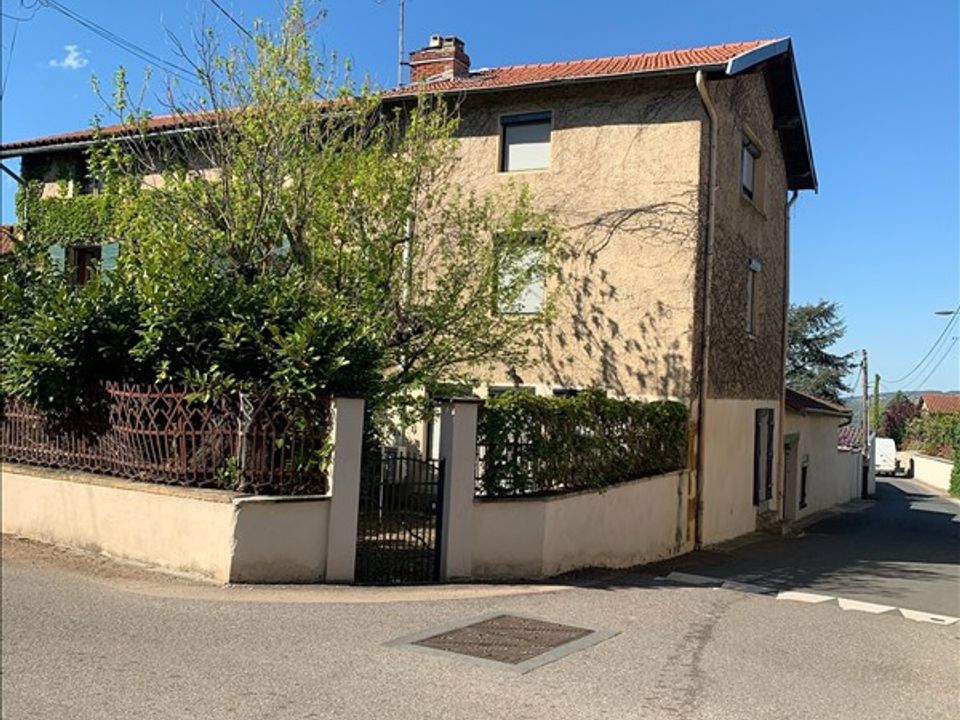 Villa in Fleurieux-sur-l'Arbresle, Rhone - photo 1