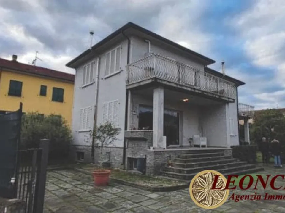 Villa i Villafranca in Lunigiana, Massa and Carrara - foto 1