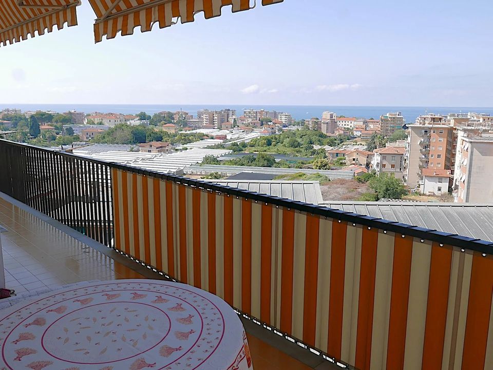 Villa i Vallecrosia, Imperia - foto 4