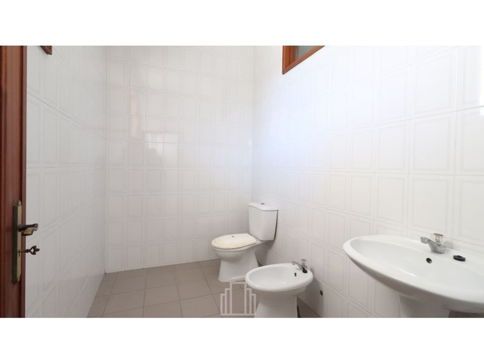 Commercial property in Ovar, Aveiro - photo 4
