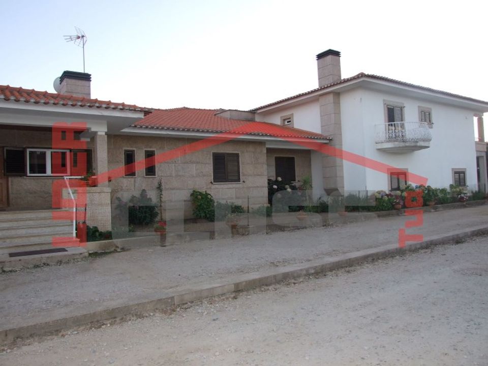 Villa in Vila Flor, Braganca - foto 1
