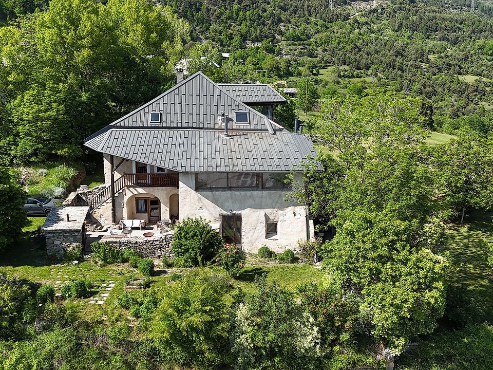 Villa en Châteauroux-les-Alpes, Hautes-Alpes - foto 1