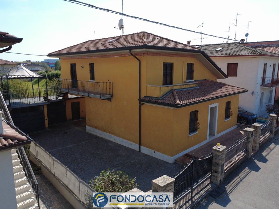 Villa i Roncadelle, Brescia - foto 1