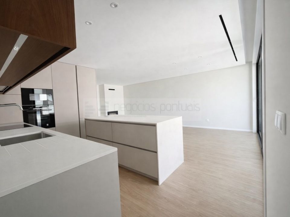 Apartment in Ferreiros, Braga - photo 4