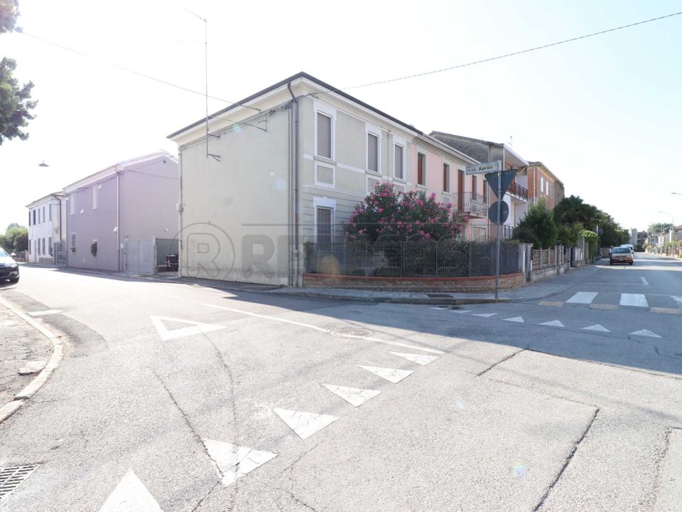 Villa i Bondeno, Ferrara - foto 1