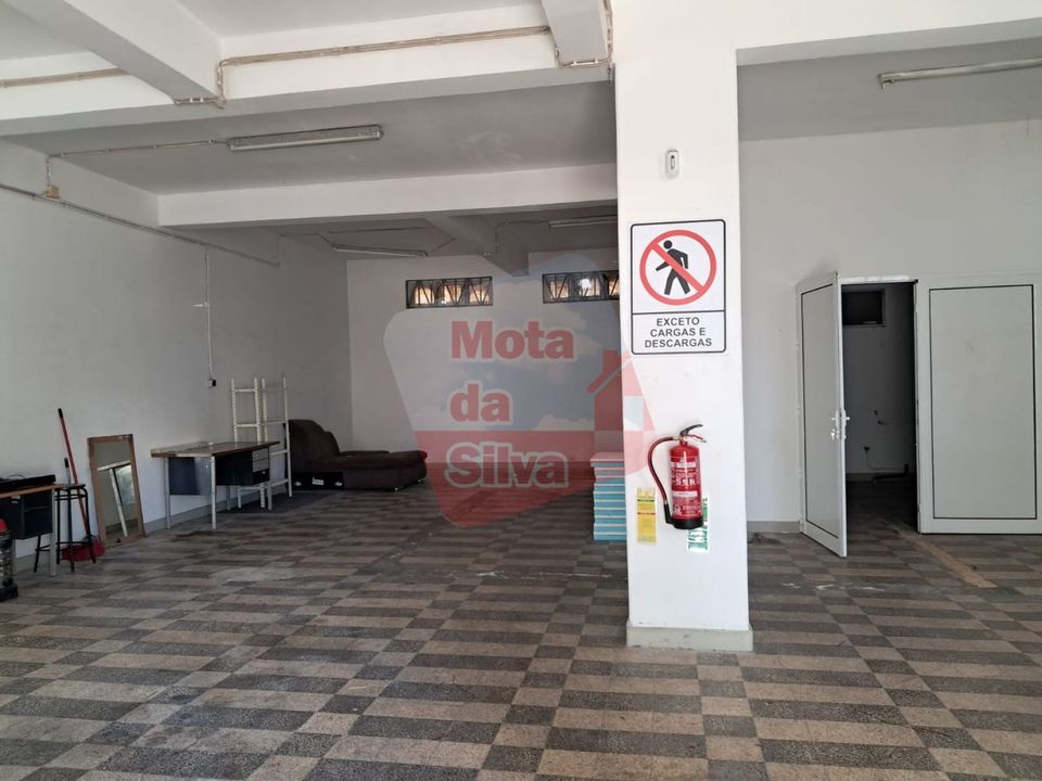 Erhvervsejendom i Almada, Setubal - foto 2