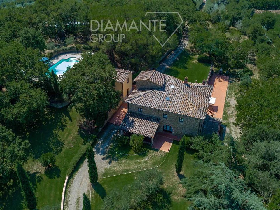 Granja en Bucine, Arezzo - foto 1