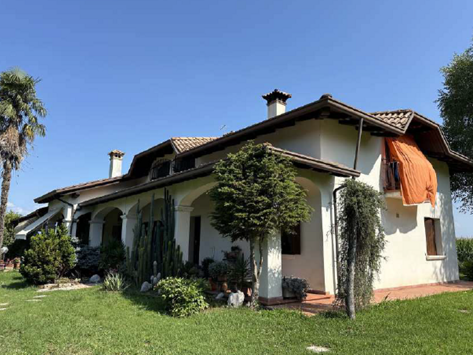 Villa en Zoppola, Pordenone - foto 1