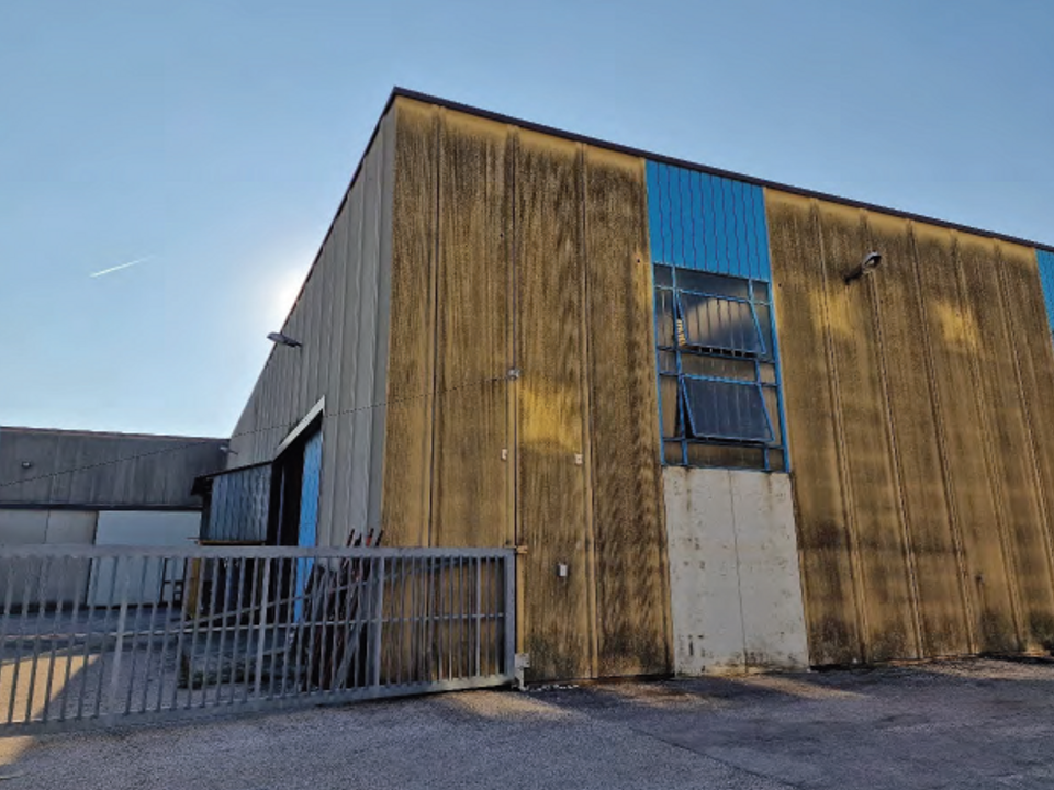 L'establiment comercial a Pederobba, Treviso - foto 1
