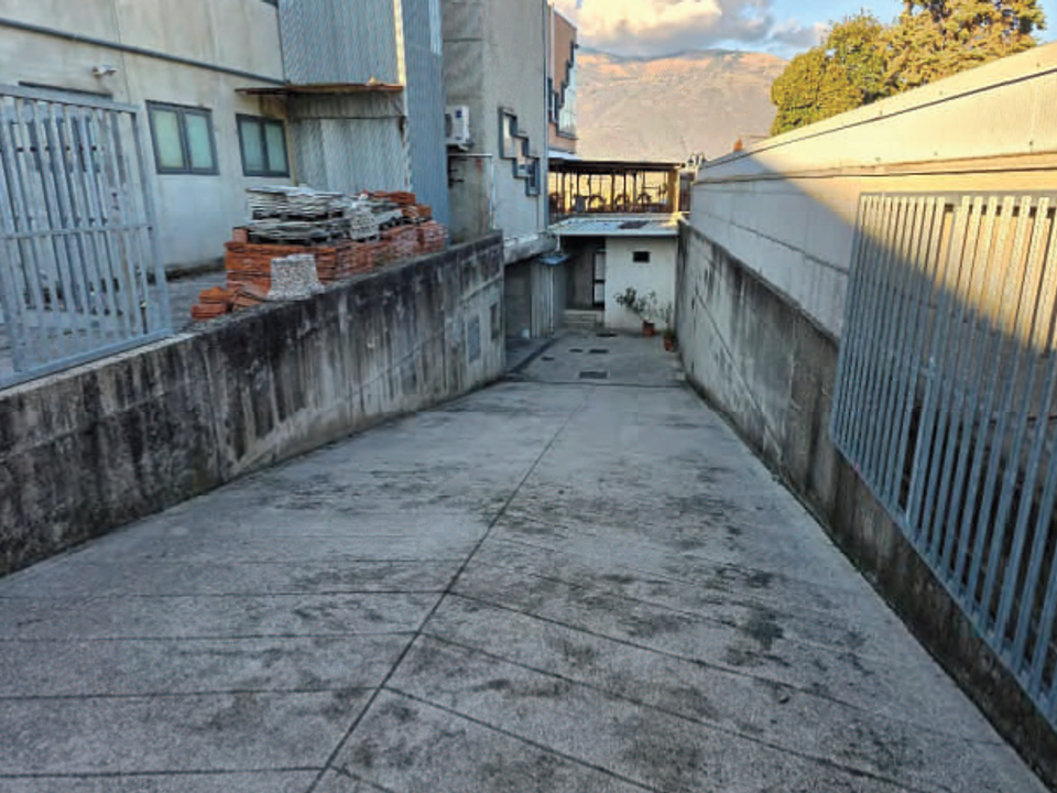 L'establiment comercial a Pederobba, Treviso - foto 4
