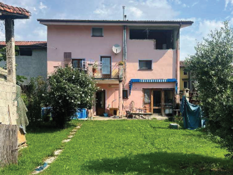 Villa in Fanna, Pordenone - foto 1