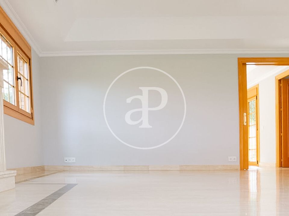 Villa in Alcobendas, Madrid - photo 4