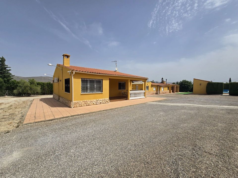 Villa i Villena, Alicante - foto 1