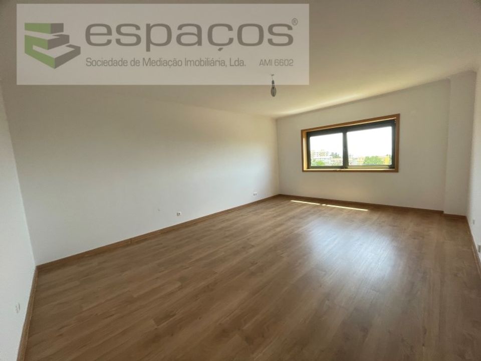 Lejlighed i Santa Iria de Azoia, Lisbon - foto 3