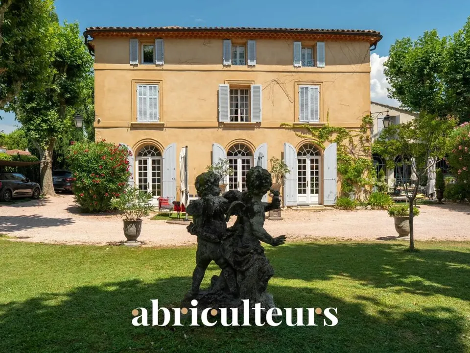 Villa in Bouc-Bel-Air, Bouches-du-Rhone - foto 1