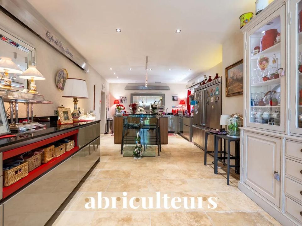 Villa in Bouc-Bel-Air, Bouches-du-Rhone - foto 5