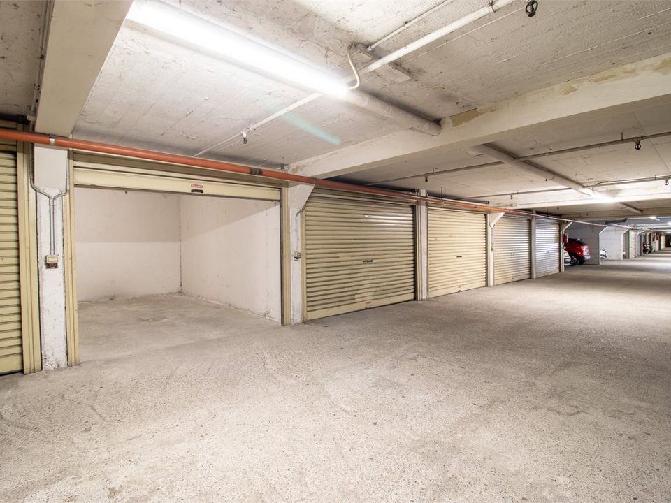 Espai d'estacionament a Lecco, Lecco - foto 4