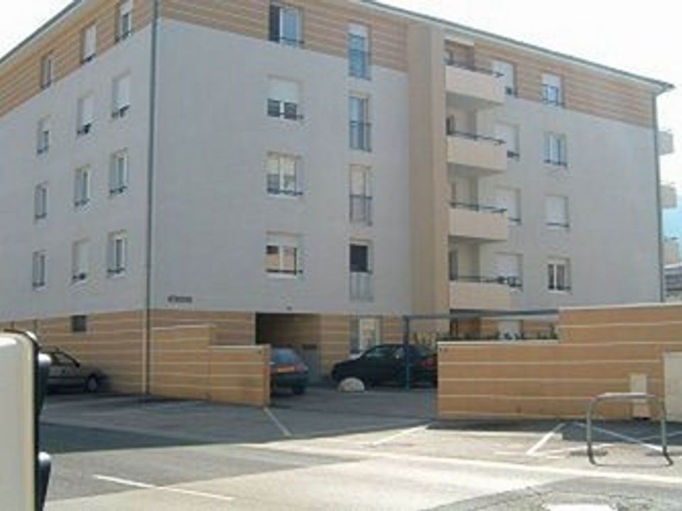 Apartment in Oyonnax, Ain - photo 1