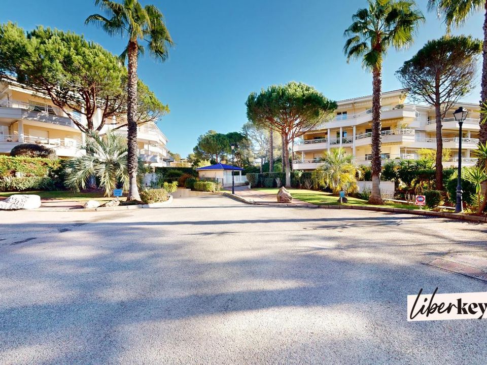 Lejlighed i Saint-Raphaël, Var - foto 2