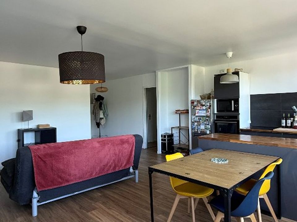 Lägenhet i Deville-les-Rouen, Seine-Maritime - foto 1