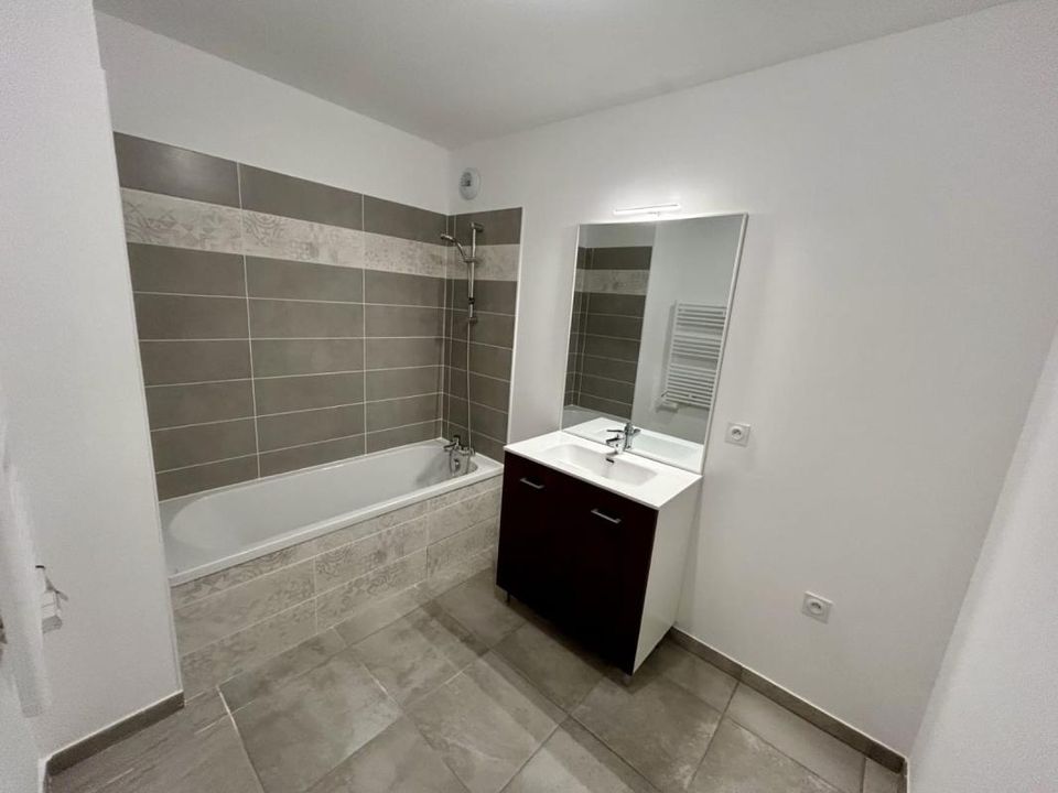 Apartamento en Grigny, Rhone - foto 4