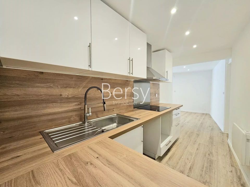 Apartment in Villes-sur-Auzon, Vaucluse - photo 1