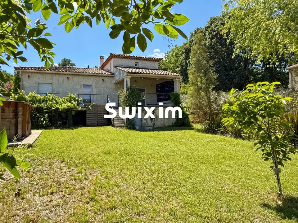 Villa a Saint-Julien-de-Peyrolas, Gard - foto 1