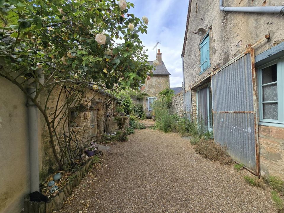 Casa de pueblo en Auvers-le-Hamon, Sarthe - foto 2