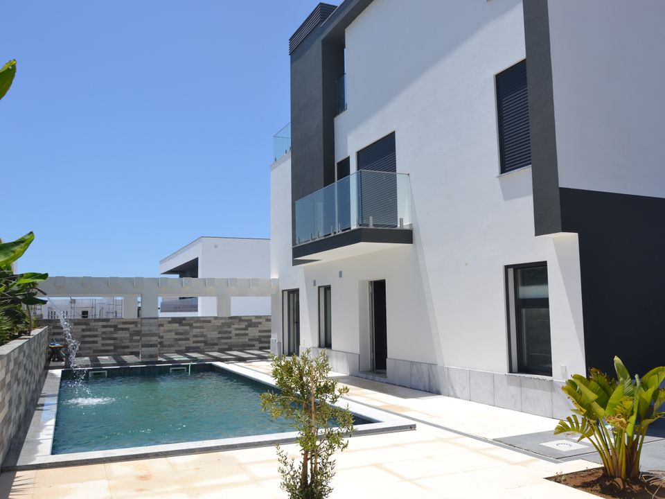 Villa - Sines, Setubal - photo 1