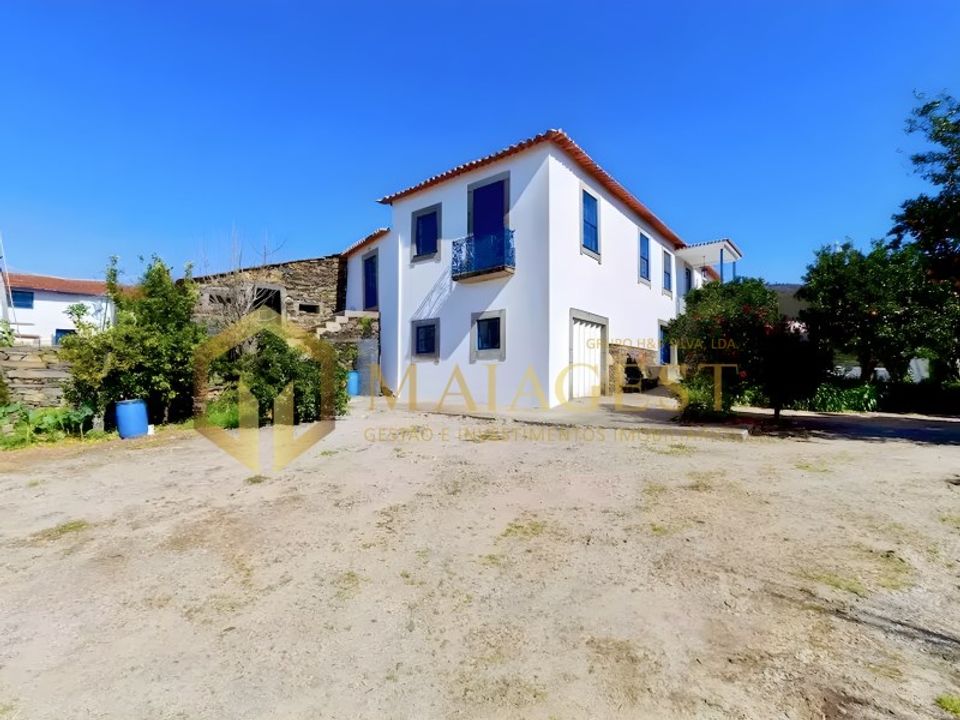 Gård i Aguiar de Sousa, Porto - bilde 1