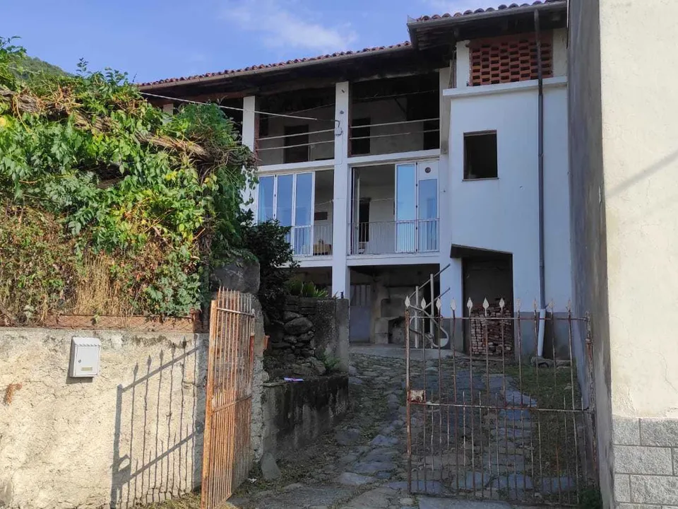 Dorpshuis in Loranze, Turin - foto 1