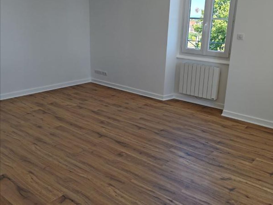 Apartment in Mozac, Puy-de-Dome - photo 5